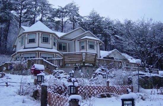 Fermata Pension Pyeongchang Ngoại thất bức ảnh